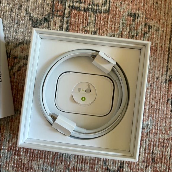 airpods pro 2nd generation - Picture 4 of 7